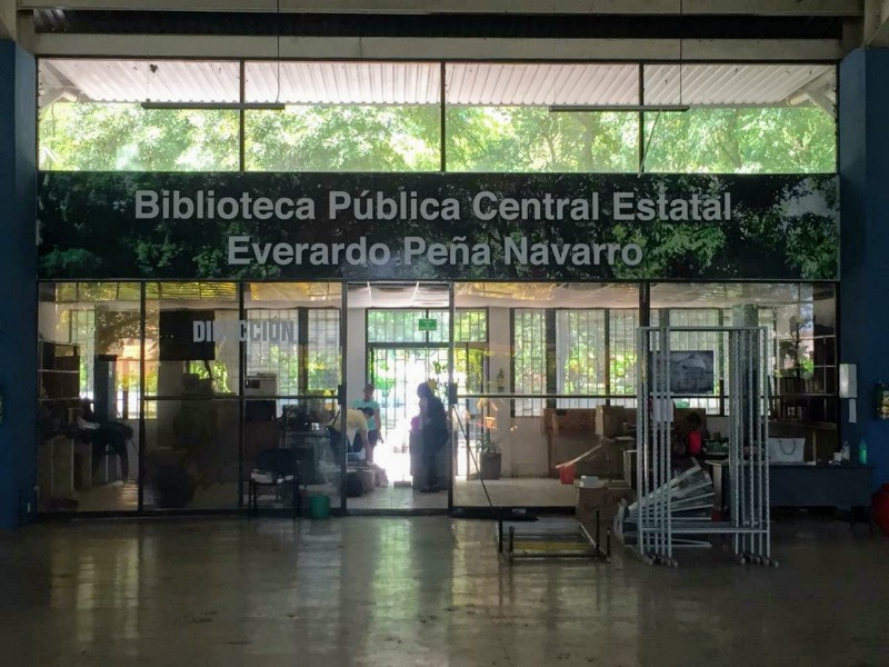 Clausuran biblioteca de la Alameda