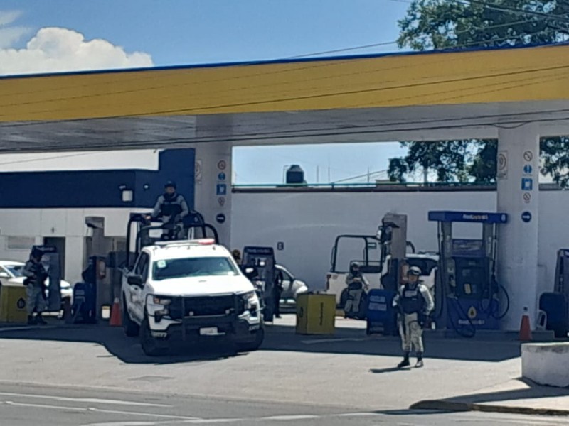 Clausuran bombas de gasolina en operativos de PROFECO y GN en Durango