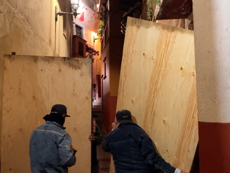 Clausuran Callejón del Beso por obra de remodelación