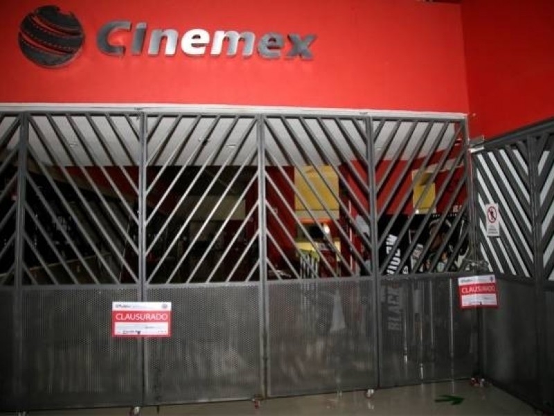 Clausuran Cinemex de Plaza Dorada por incumplir horario