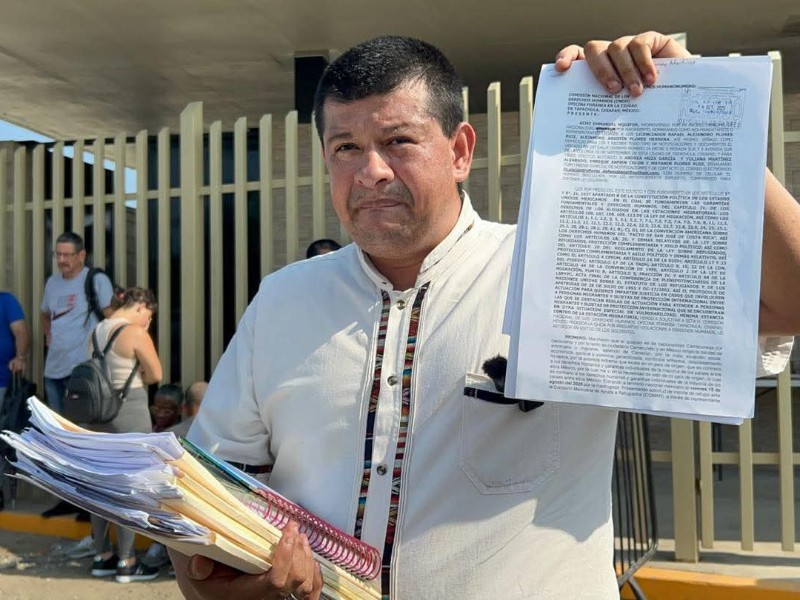 Clausuran de manera simbólica las instalaciones de la Comar en Tapachula Clausuran de manera simbólica las instalaciones de la Comar en Tapachula