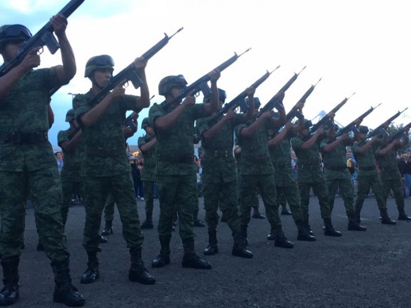 Clausuran expo fuerzas armadas en Querétaro