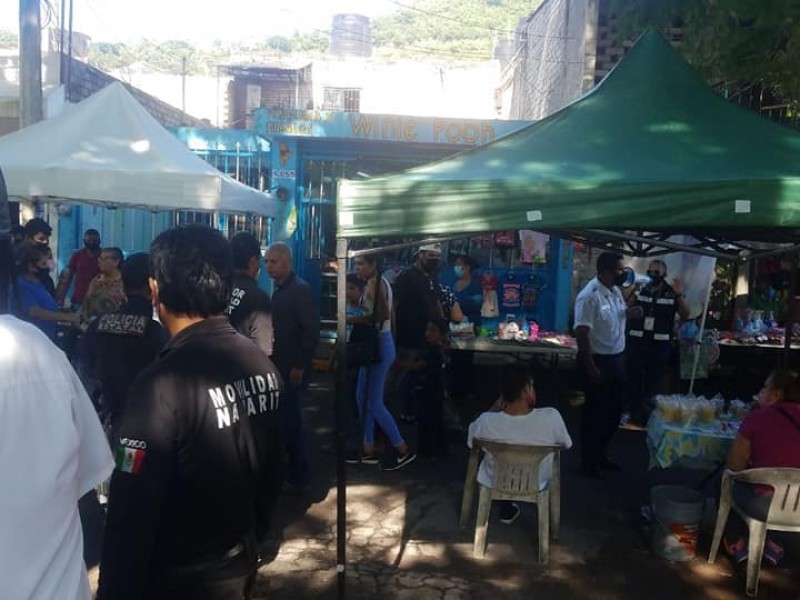 Clausuran tianguis de La Taberna por incumplimiento en medidas sanitarias