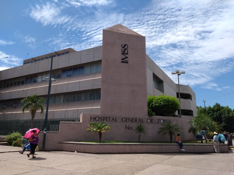 Clínica 49 del IMSS, rebasada por pacientes covid.