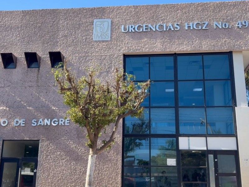 Clínica 49 IMSS Los Mochis colapsa: urgencias sin camillas disponibles