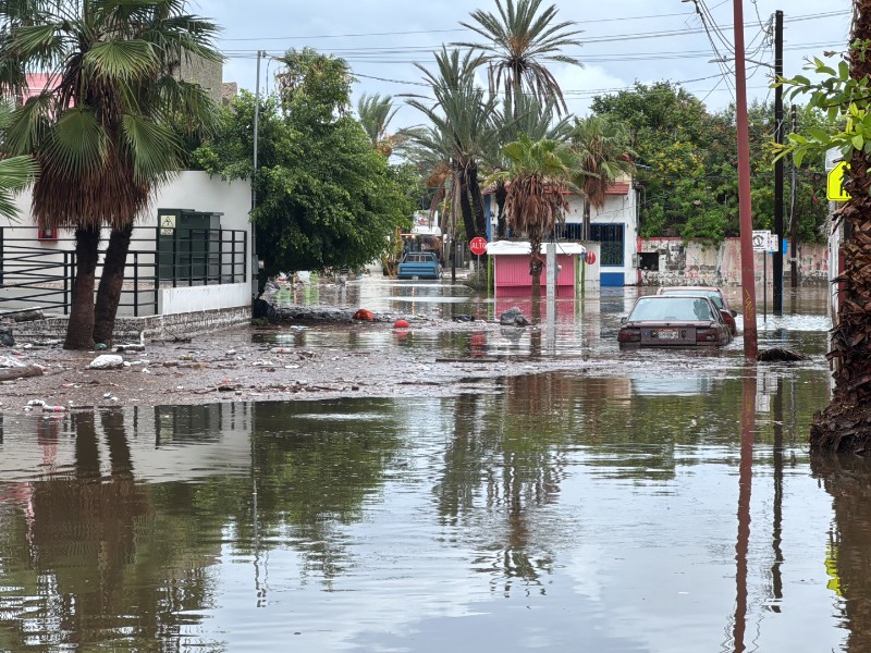 Clínica 6 del IMSS en San José del Cabo cerrada por inundación