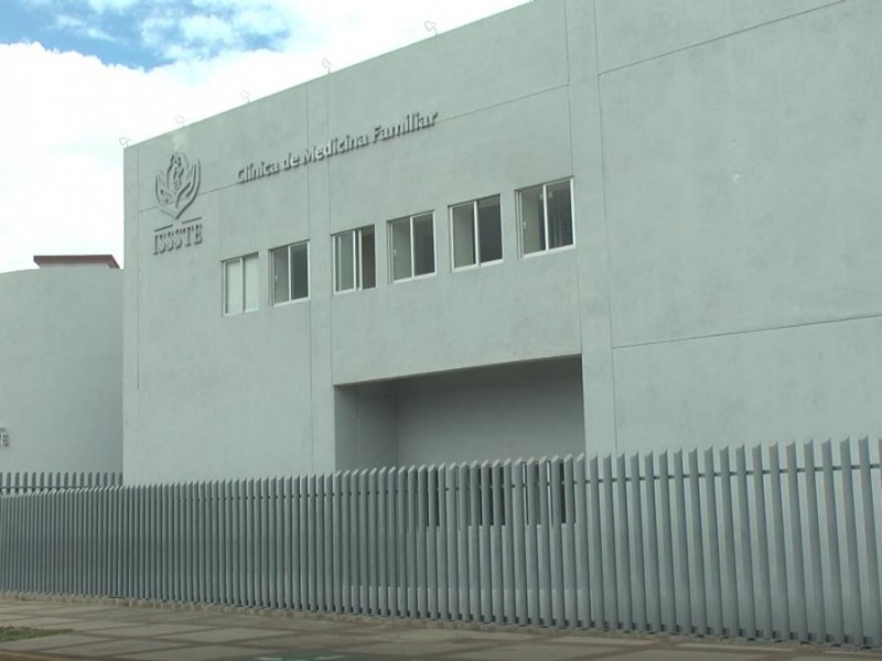 Clínicas cerradas y desabasto viven derechohabientes del ISSSTE en Zacatecas