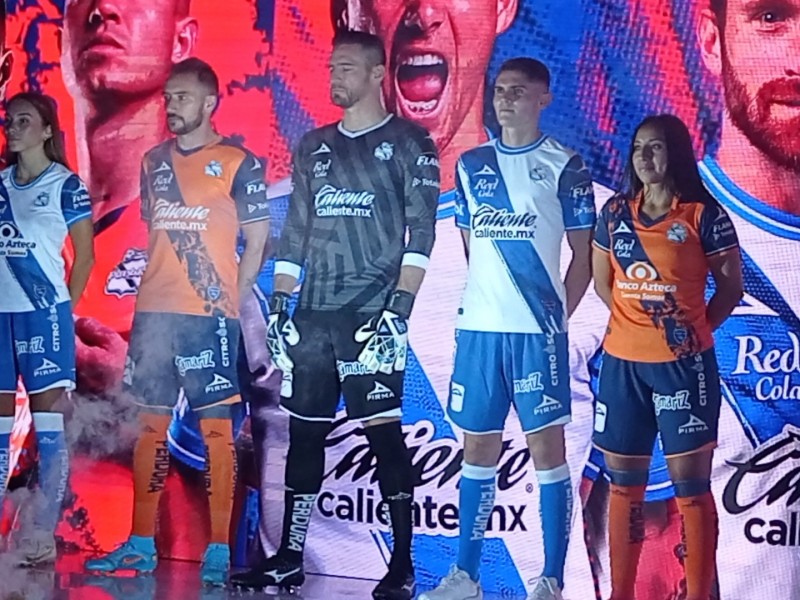 Club Puebla presenta su nueva jersey para la temporada 22-23