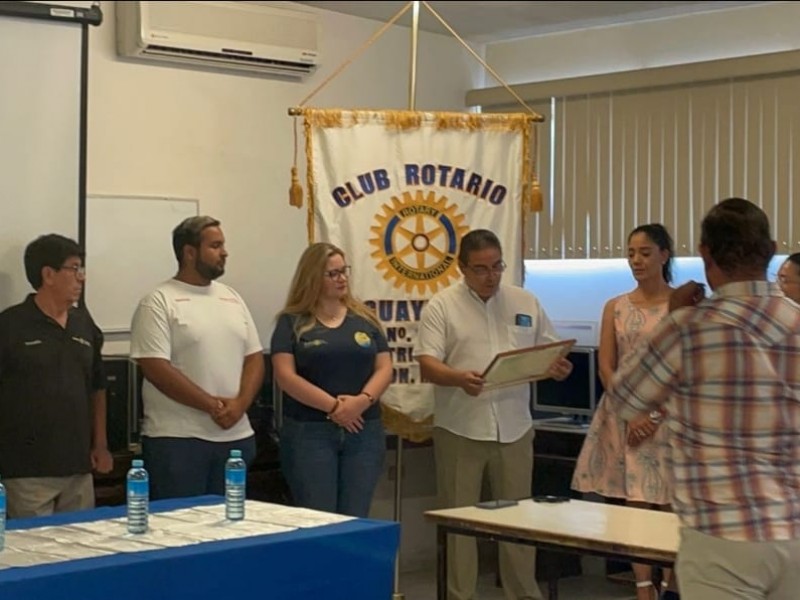 Club Rotario Guaymas hace entrega de una planta purificadora