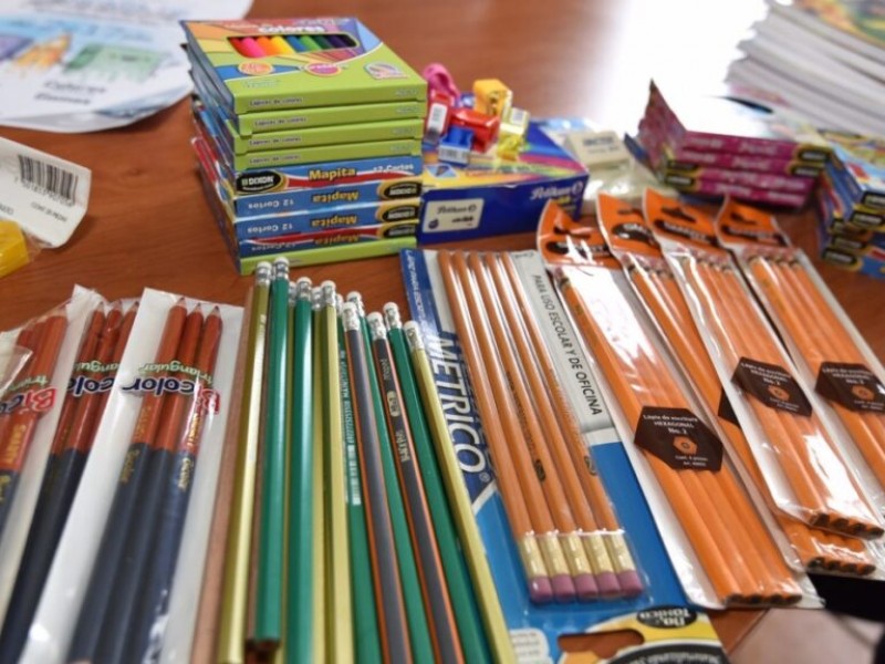 Club Rotarac entregará 150 kit de útiles escolares