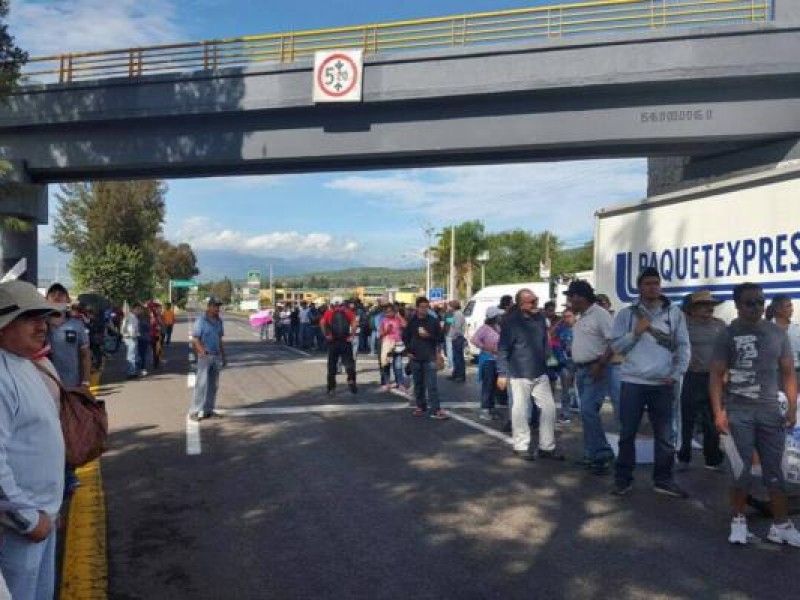 CNTE bloqueará carreteras y casetas este martes