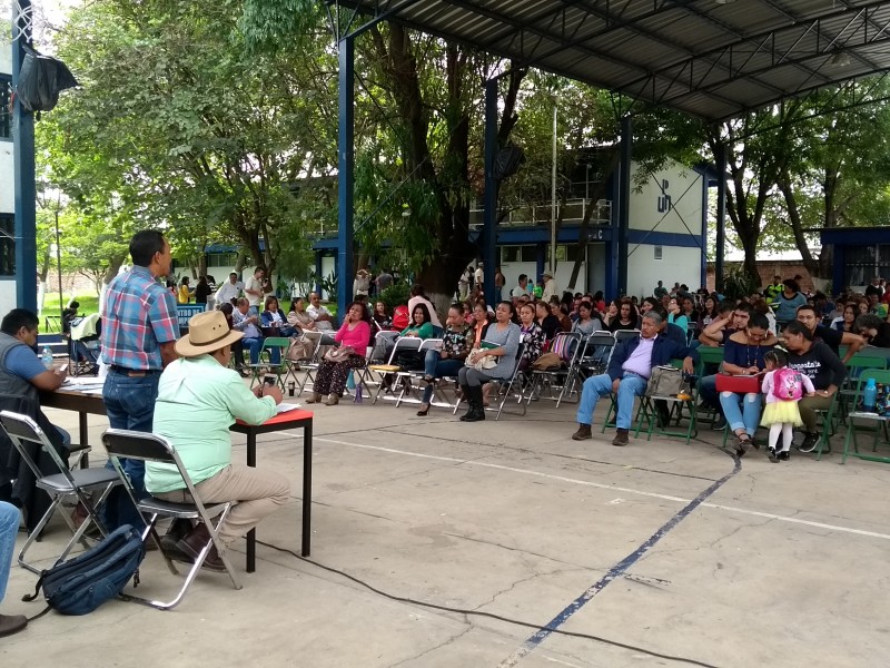 CNTE denuncia duplicidad de claves en Michoacán