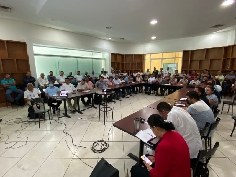 COBACH entrega equipo informático en planteles de la costa