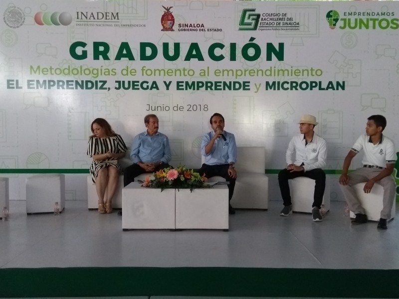 COBAES clausura programa 