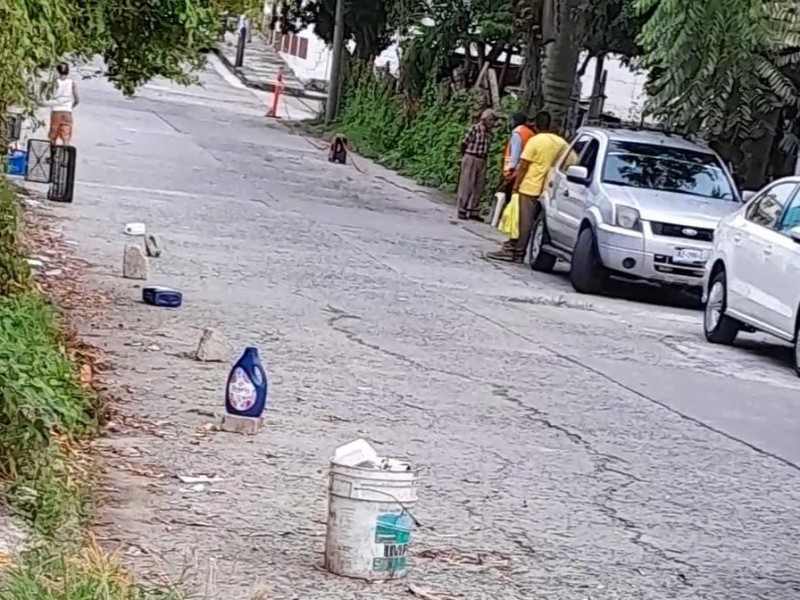 Cobros de estacionamiento en vía pública no están permitidos