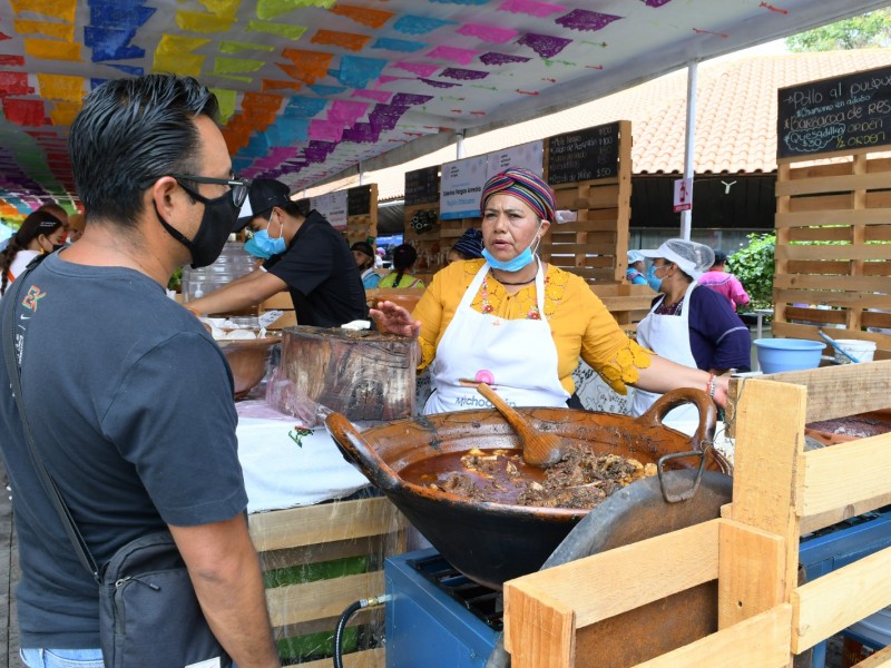 Cocineras tradicionales y cultura presentes en Festival Michoacán de Origen