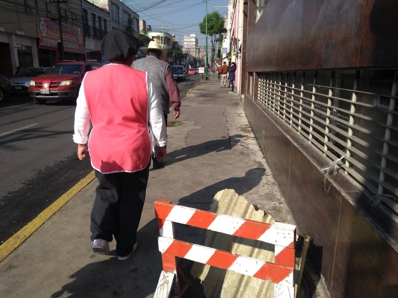 Coladeras sin tapas en pleno centro de Toluca