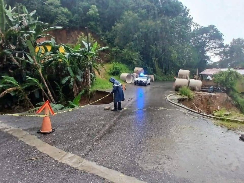 Colapsa carretera 131 tramo Oaxaca–El Vidrio–Puerto Escondido por constantes lluvias