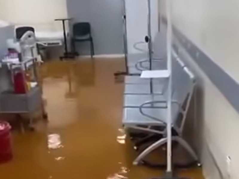 Colapso de drenaje provoca foco de infección en Hospital ISSSTE Gómez Palacio