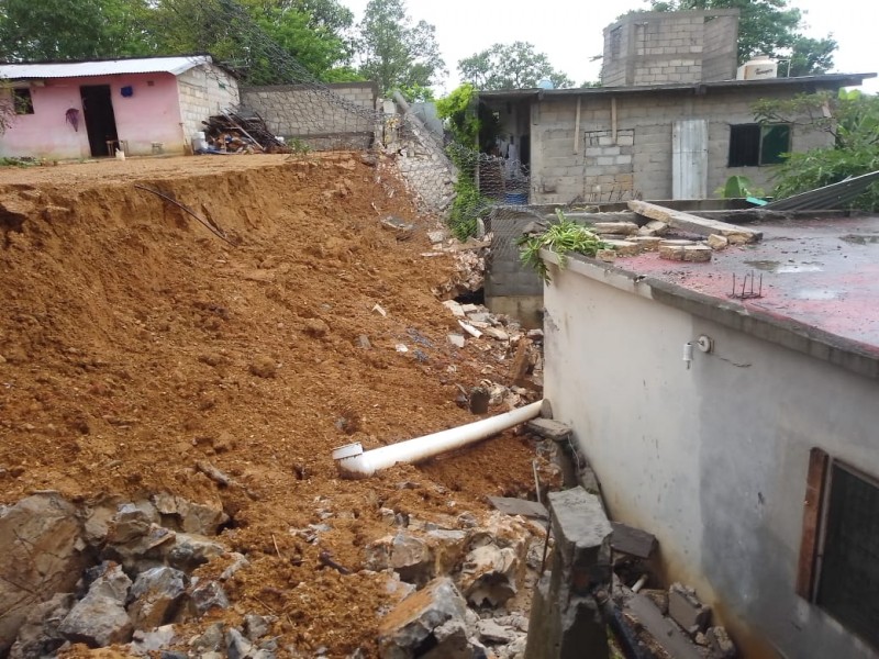 Colapso de muros e inundaciones, el saldo en Matías Romero