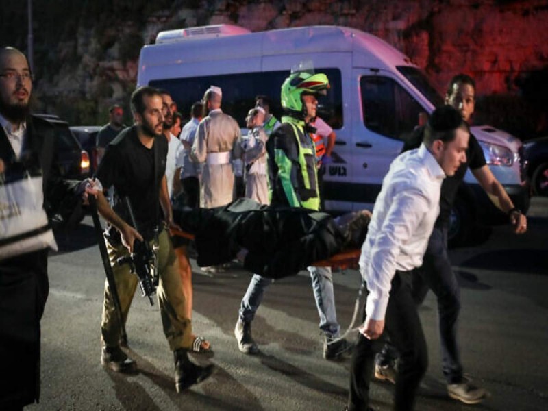 Colapso de sinagoga en Israel deja victimas