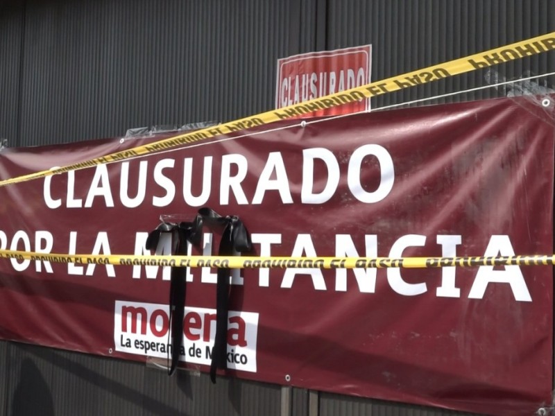 Colectivo realiza clausura simbólica en sede de Morena