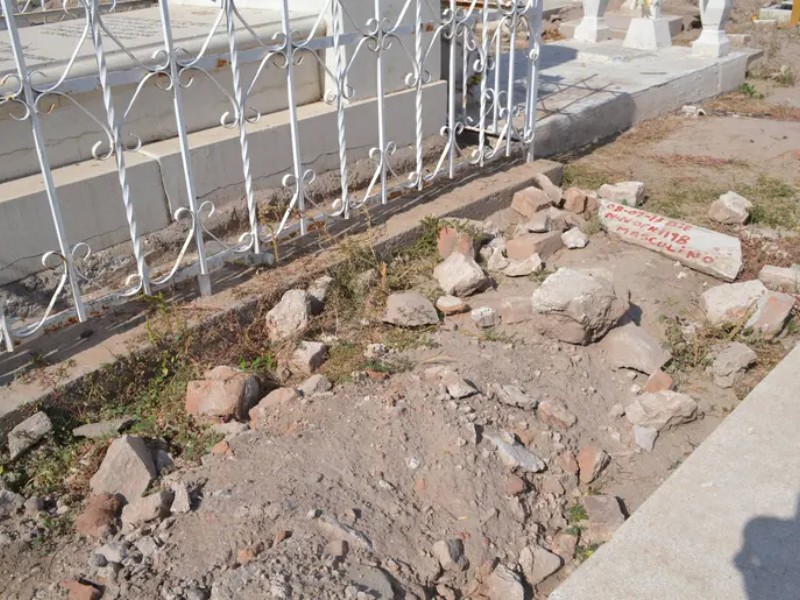 Colectivos claman por sus desaparecidos en fosa común de Torreón