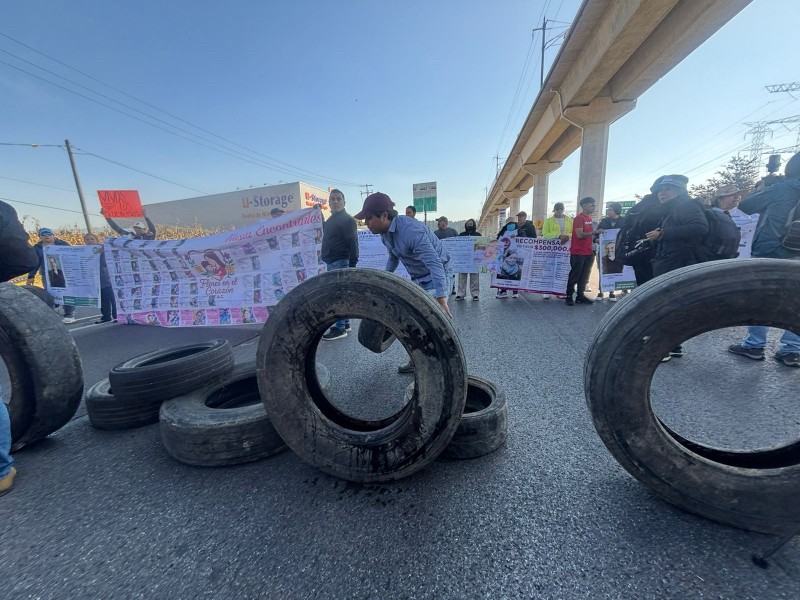 Colectivos de búsqueda bloquearon la México-Toluca exigen avances en investigación
