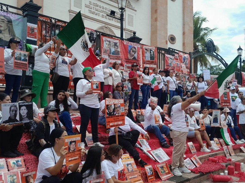 Colectivos de búsqueda dan Grito de Dolor en la catedral de Culiacán