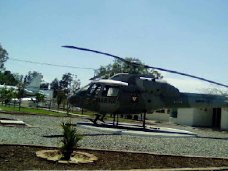 Colegio de aeronáutica pide una ruta de transporte público