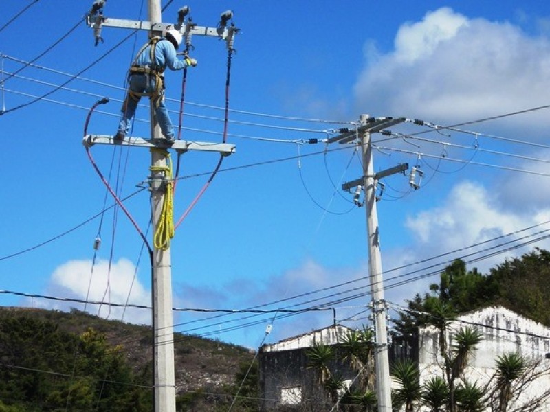 Colegio de ingenieros electricistas recomienda a ayuntamientos evitar deudas CFE