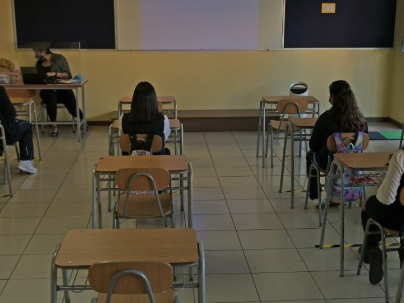 Colegios asumen costos sanitarios previo al regreso a clases