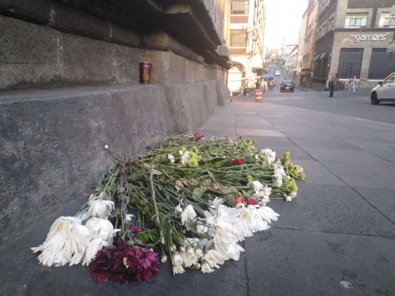 Colocan flores y veladoras en Cuernavaca tras balacera