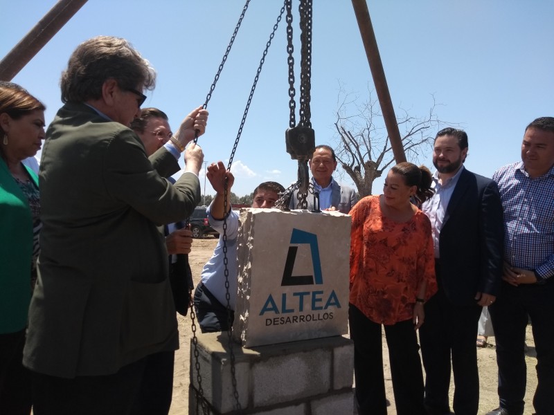 Colocan la primera piedra del Paseo Gómez Palacio.