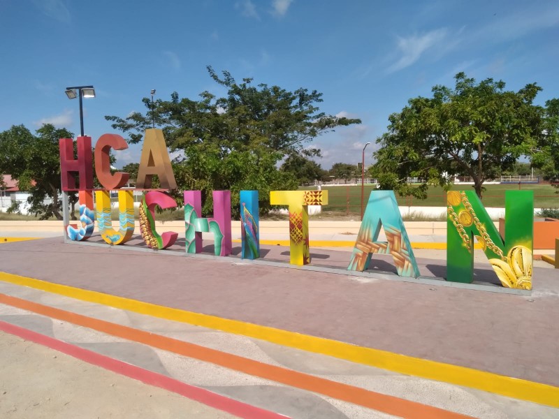 Colocan letras turísticas de Juchitán en acceso principal