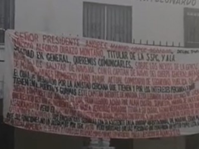 Colocan mantas con narcomensajes en Guaymas y Empalme