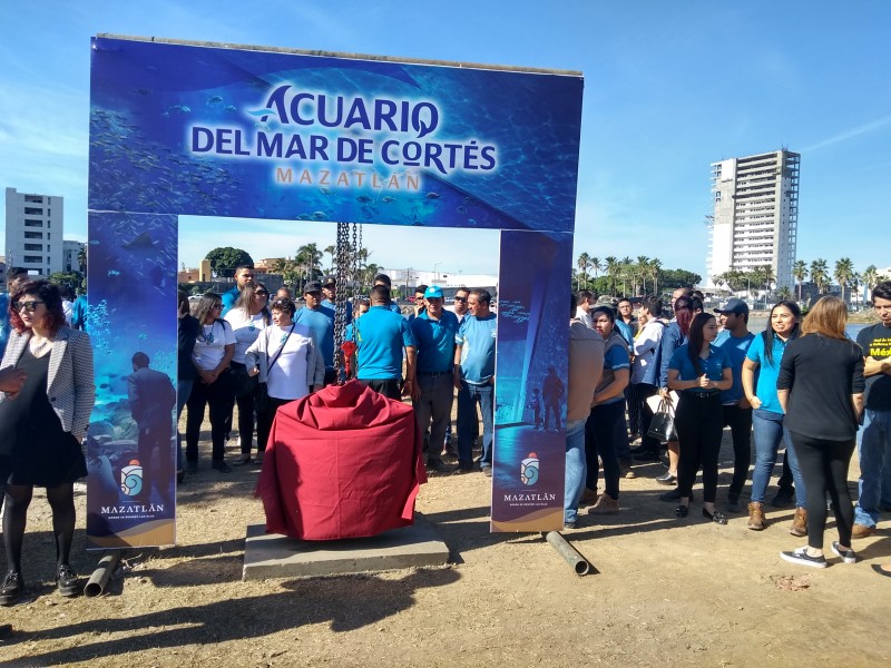 Colocan piedra para nuevo Acuario