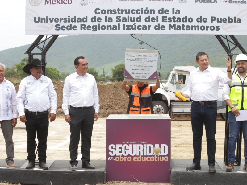 Colocan pirmera piedra del nuevo campus USEP en Izúcar, Puebla