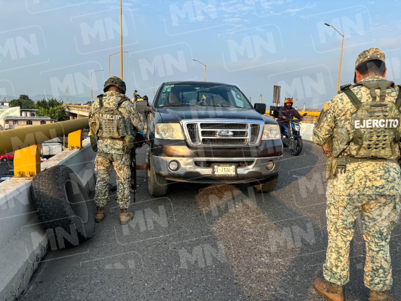 Arrojan ponchallantas en Distribuidor Vial de Poza Rica