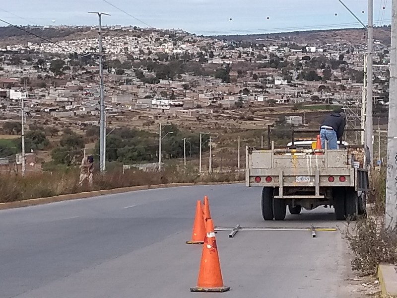 Colocan señalética vial en lugar del accidente