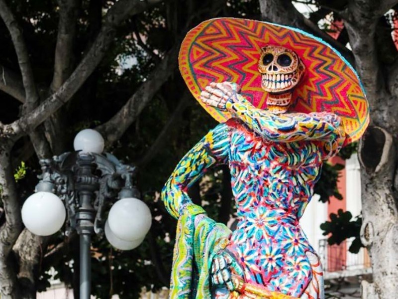 Colocarán catrina de tres metros en el zócalo de Veracruz