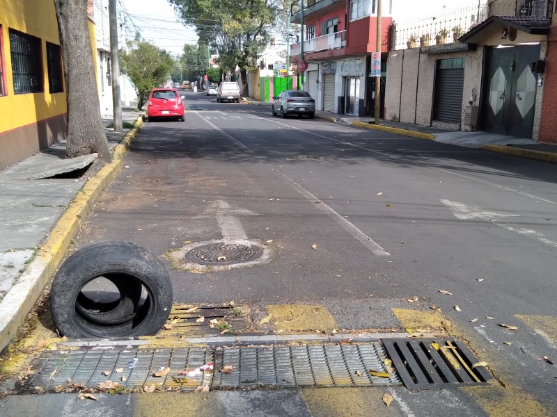 Colonia Américas en Toluca olvidada por servicios públicos