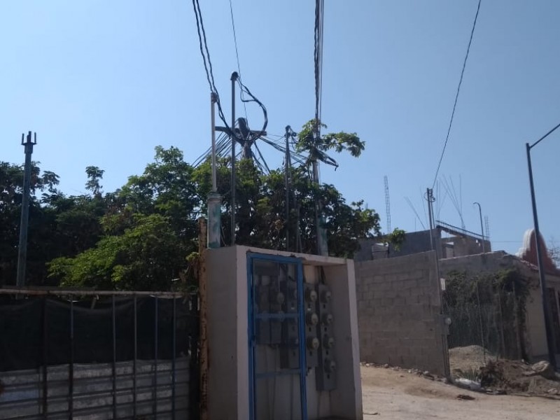 Colonia La Joya afectada en luz eléctrica