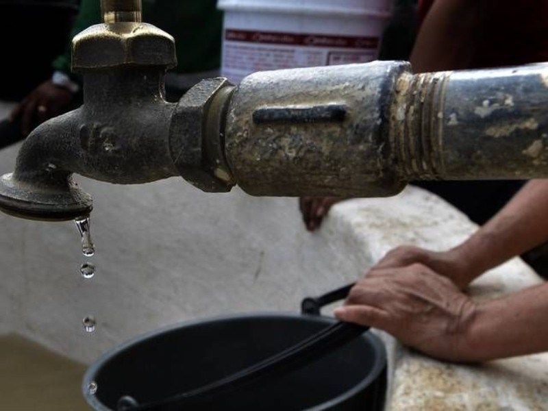 Colonias de Toluca sufren recorte total de agua