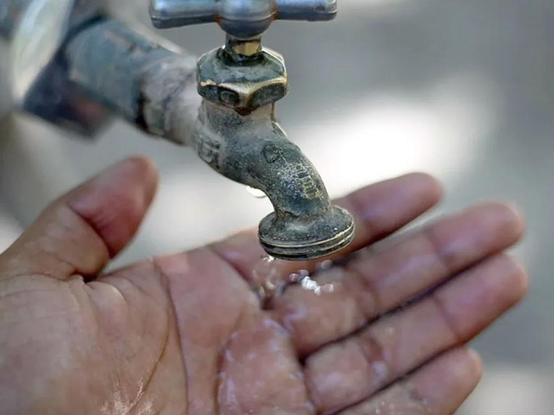 Colonias del sur de Hermosillo siguen con baja presión de agua