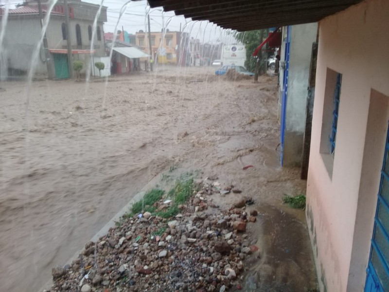 Colonias Higueras y Casa Blanca afectadas tras lluvia