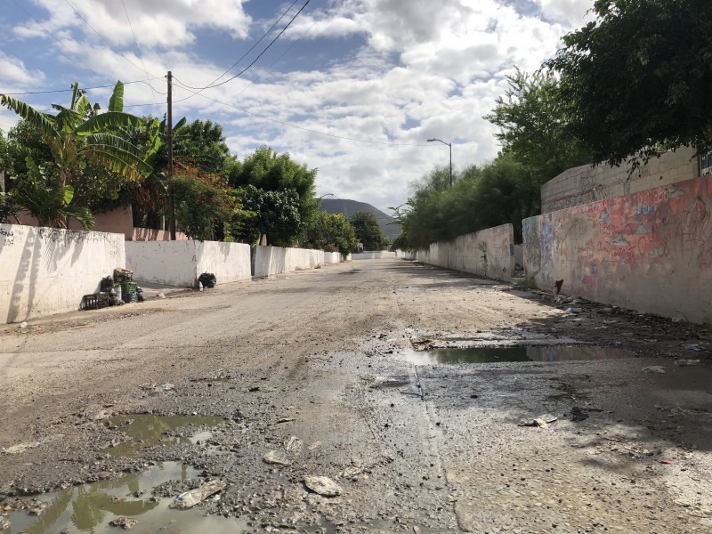 Colonias sufren el desabasto de agua en La Paz