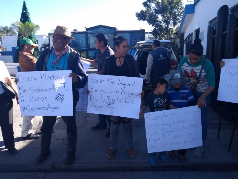 Colonos del Distrito VI toman SIAPA Tepic