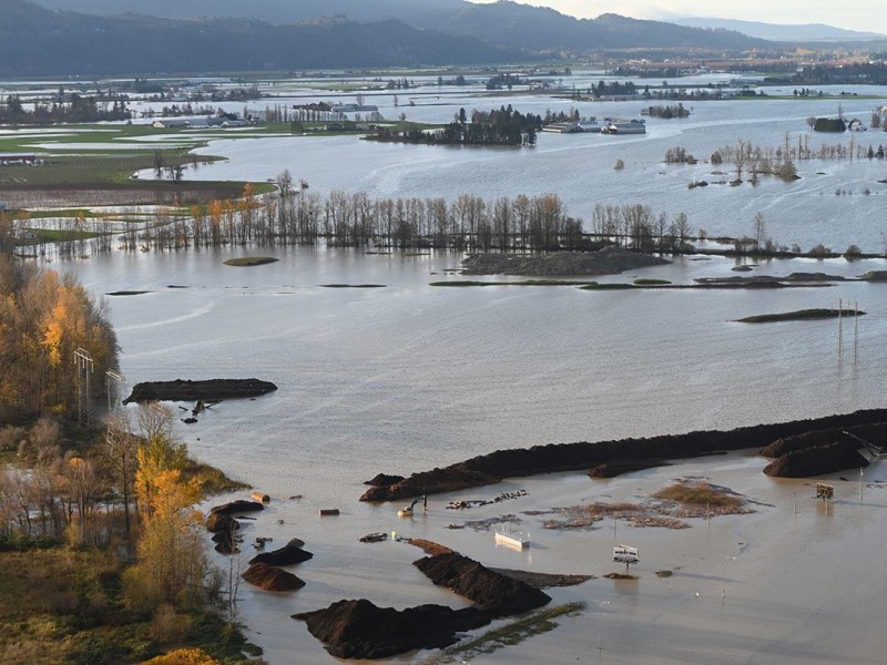 Columbia Británica canadiense declara estado de emergencia por inundaciones