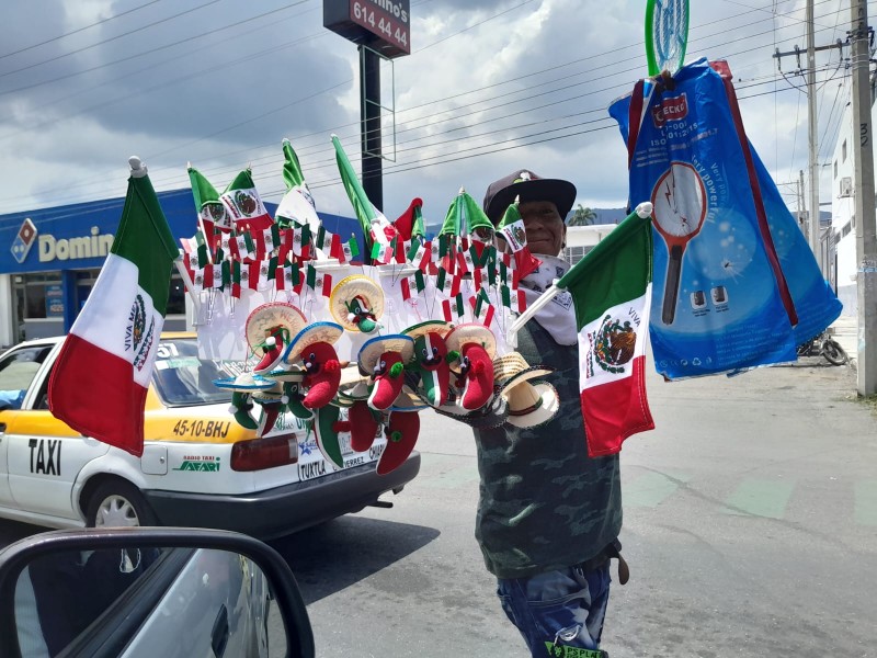 Comenzó la venta de artículos alusivos a fiestas patrias.